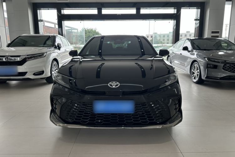 Used Toyota Camry 2026 Model Dual-Engine 2.0HXS Sport Plus Edition Exterior 1