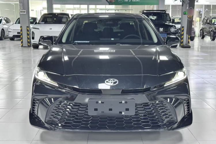 Used Toyota Camry 2026 Model Dual-Engine 2.0HSE Sport Lite Edition Exterior 1