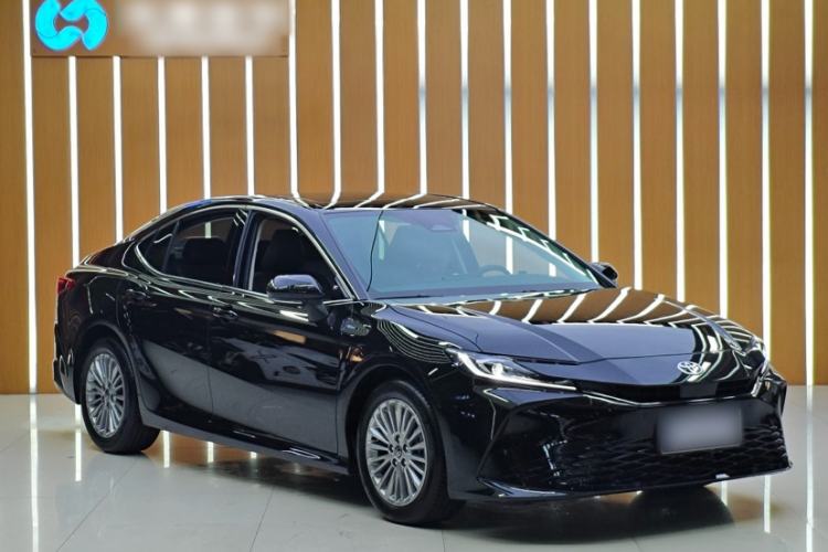 Used Toyota Camry 2026 Model 2.0E Elite Edition Exterior 2