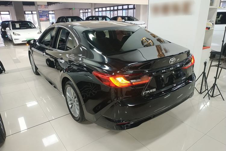 Used Toyota Camry 2026 Model Dual-Engine 2.0HGVP Luxury Edition Exterior 2