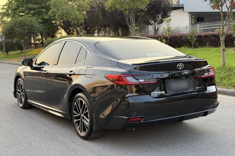 Used Toyota Camry 2026 Model Dual-Engine 2.0HSE Sport Lite Edition Exterior 3