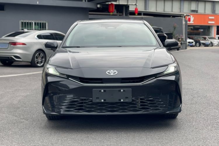 Used Toyota Camry 2026 Model 2.0GVP Luxury Edition Exterior 4