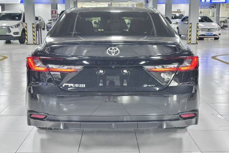 Used Toyota Camry 2026 Model Dual-Engine 2.0HSE Sport Lite Edition Exterior 4