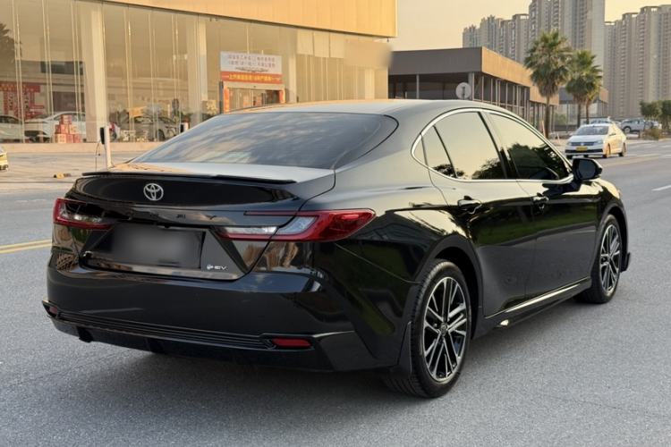 Used Toyota Camry 2026 Model Dual-Engine 2.0HSE Sport Lite Edition Exterior 5