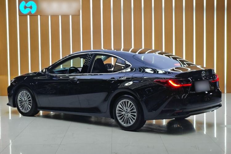 Used Toyota Camry 2026 Model 2.0E Elite Edition Exterior 6
