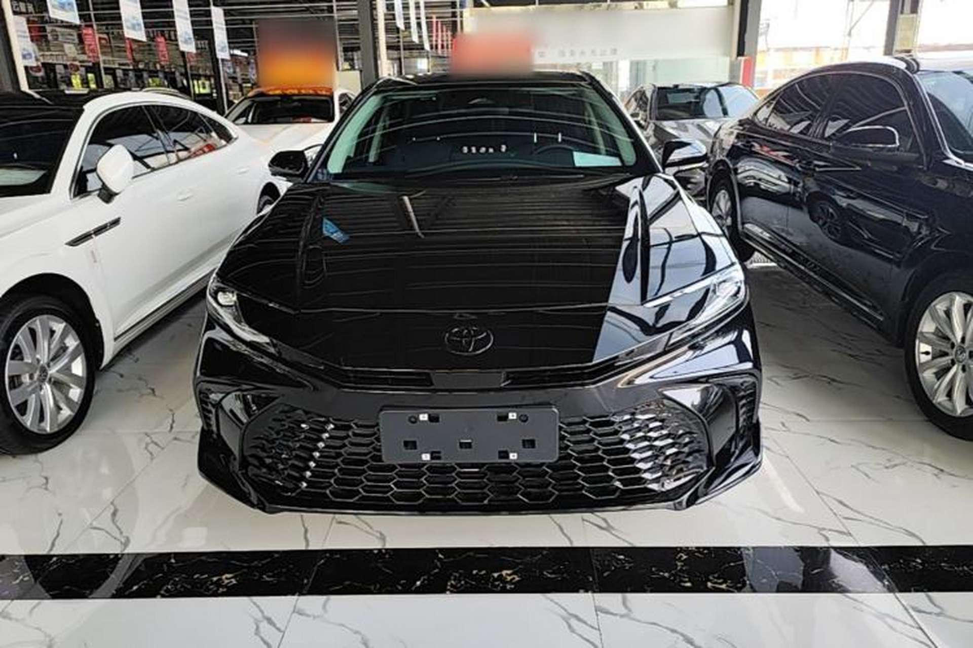 Used Toyota Camry 2026 Model Dual-Engine 2.0HSE Sport Lite Edition Front