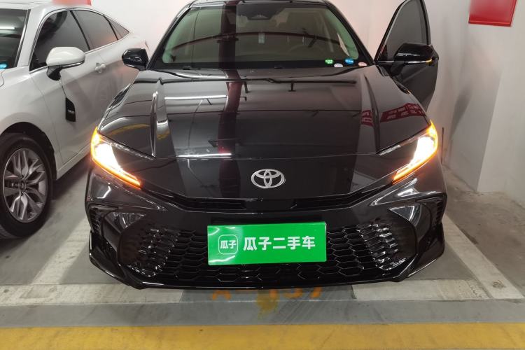 Used Toyota Camry 2026 Model Dual-Engine 2.0HSE Sport Lite Edition Front
