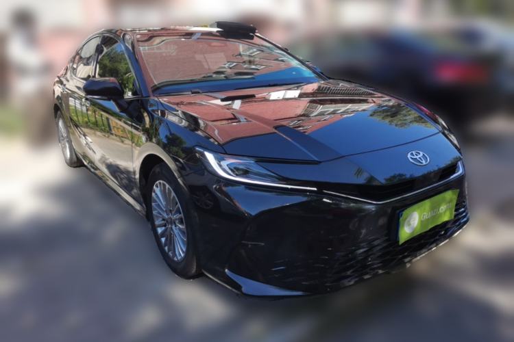 Used Toyota Camry 2026 Model Dual-Engine 2.0HGVP Luxury Edition Front Right 45 Deg