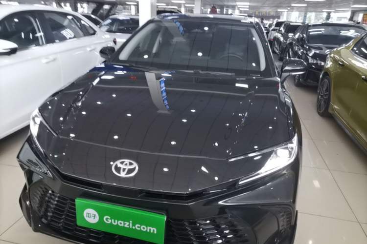 Used Toyota Camry 2026 Model Dual-Engine 2.0HSE Sport Lite Edition Front