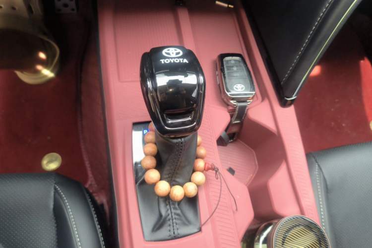Used Toyota Camry 2026 Model Dual-Engine 2.0HSE Sport Lite Edition Gear Lever