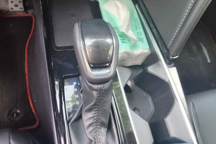 Used Toyota Camry 2026 Model Dual-Engine 2.0HSE Sport Lite Edition Gear Lever