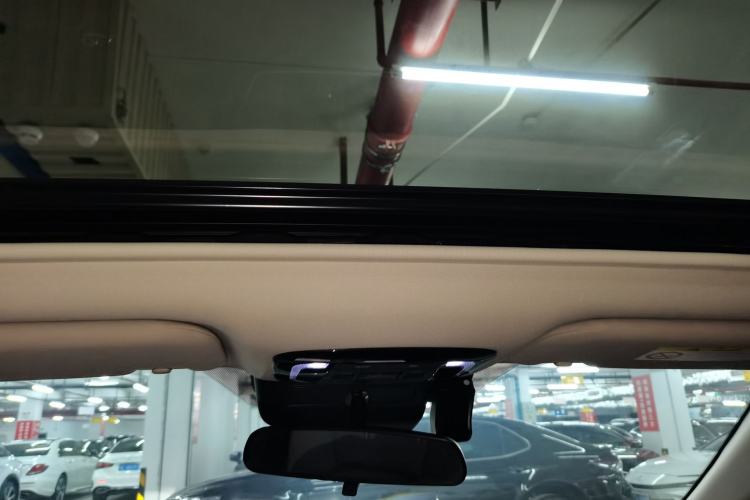 Used Toyota Camry 2026 Model Dual-Engine 2.0HSE Sport Lite Edition Headliner