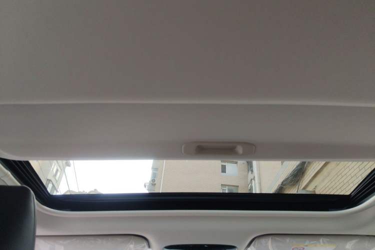 Used Toyota Camry 2026 Model Dual-Engine 2.0HSE Sport Lite Edition Headliner