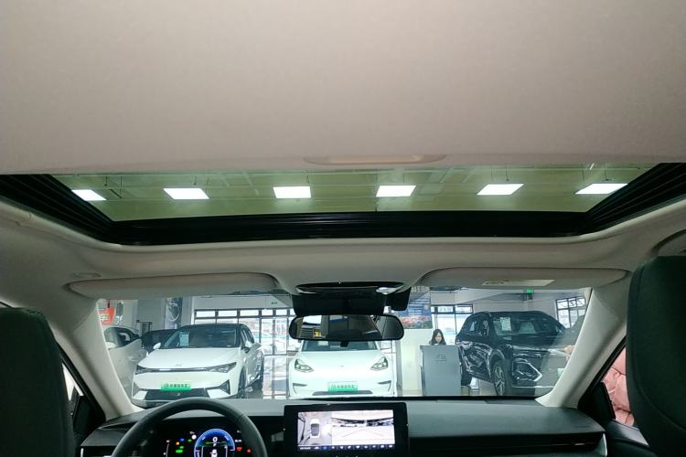 Used Toyota Camry 2026 Model Dual-Engine 2.0HGVP Luxury Edition Headliner