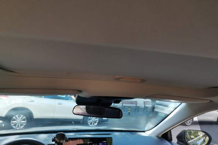 Used Toyota Camry 2026 Model Dual-Engine 2.0HGVP Luxury Edition Headliner