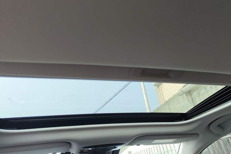 Used Toyota Camry 2026 Model Dual-Engine 2.0HGVP Luxury Edition Headliner