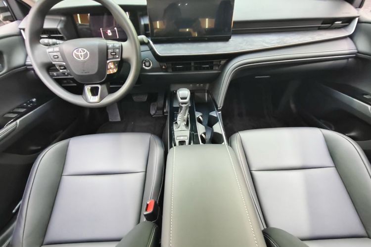 Used Toyota Camry 2026 Model 2.0E Elite Edition Interior 2