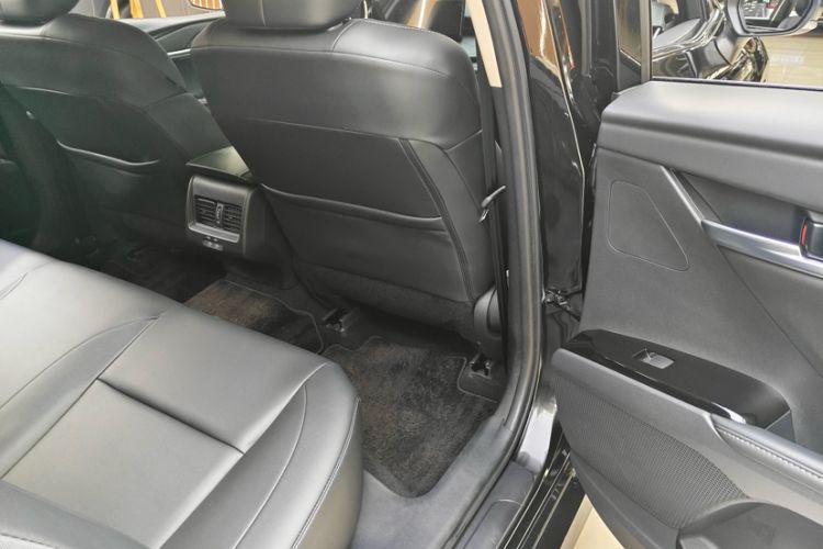 Used Toyota Camry 2026 Model 2.0E Elite Edition Interior 6