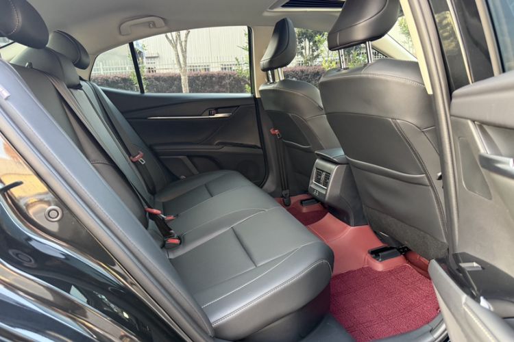 Used Toyota Camry 2026 Model Dual-Engine 2.0HSE Sport Lite Edition Interior 6