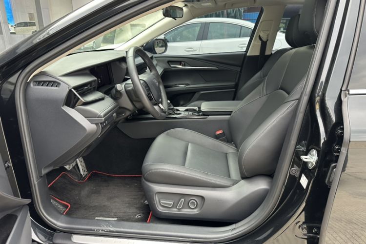 Used Toyota Camry 2026 Model Dual-Engine 2.0HSE Sport Lite Edition Left Front Seat