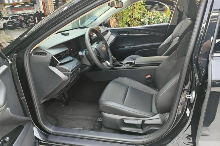 Used Toyota Camry 2026 Model 2.0E Elite Edition Left Front Seat