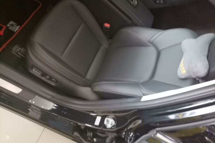 Used Toyota Camry 2026 Model Dual-Engine 2.0HSE Sport Lite Edition Left Front Seat