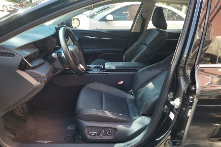 Used Toyota Camry 2026 Model Dual-Engine 2.0HGVP Luxury Edition Left Front Seat