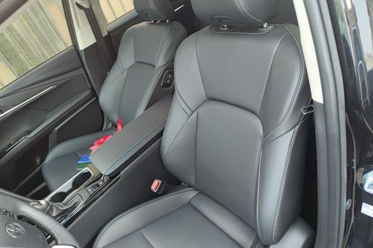 Used Toyota Camry 2026 Model Dual-Engine 2.0HGVP Luxury Edition Left Front Seat
