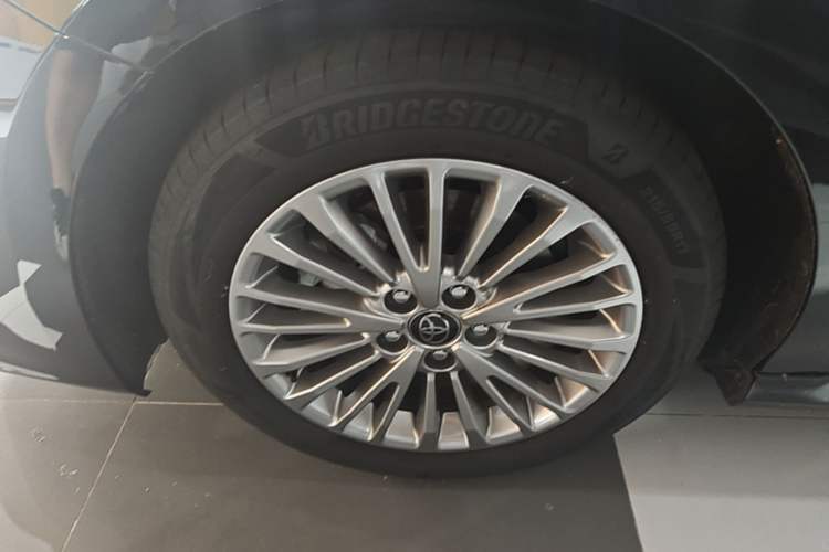 Used Toyota Camry 2026 Model 2.0GVP Luxury Edition Left Front Wheel Hub