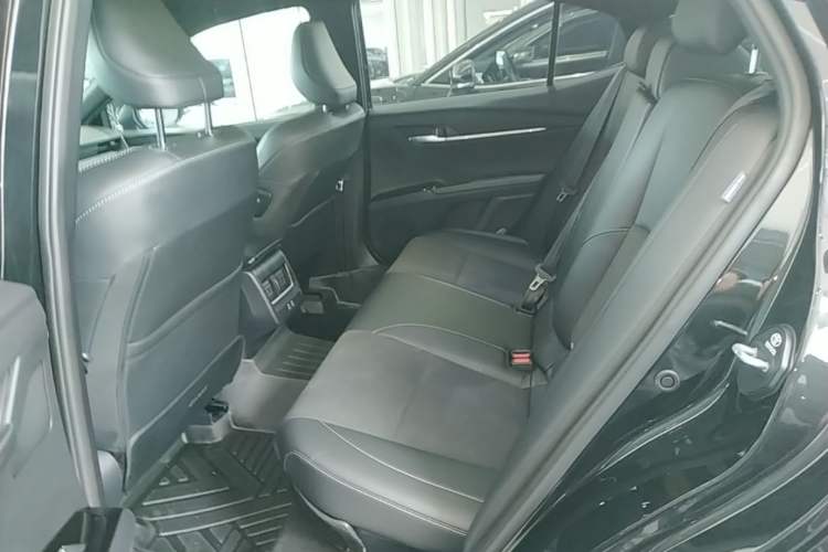 Used Toyota Camry 2026 Model Dual-Engine 2.0HXS Sport Plus Edition Left Rear Seat