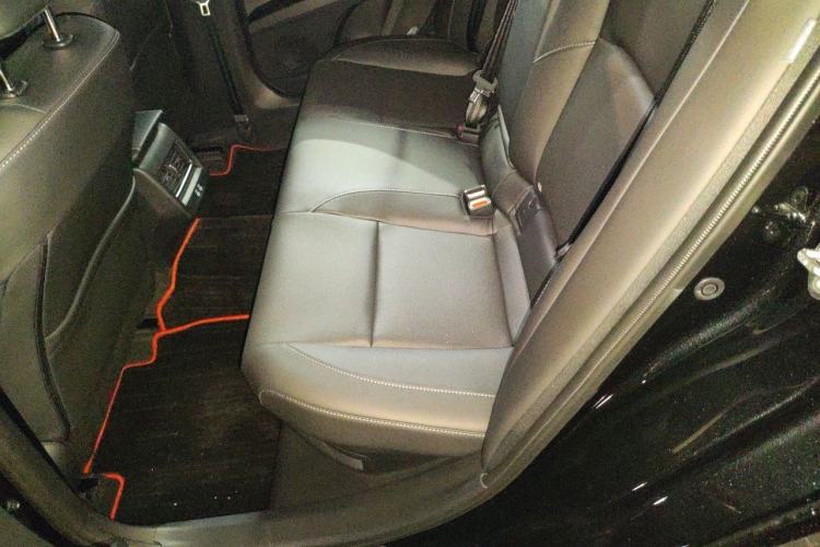 Used Toyota Camry 2026 Model Dual-Engine 2.0HSE Sport Lite Edition Left Rear Seat
