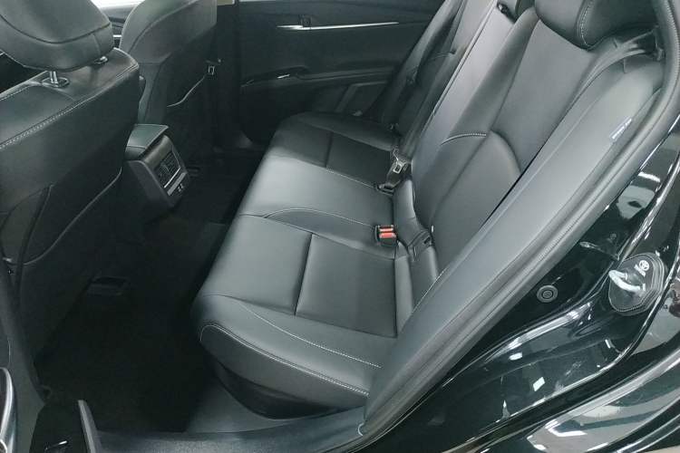 Used Toyota Camry 2026 Model Dual-Engine 2.0HGVP Luxury Edition Left Rear Seat