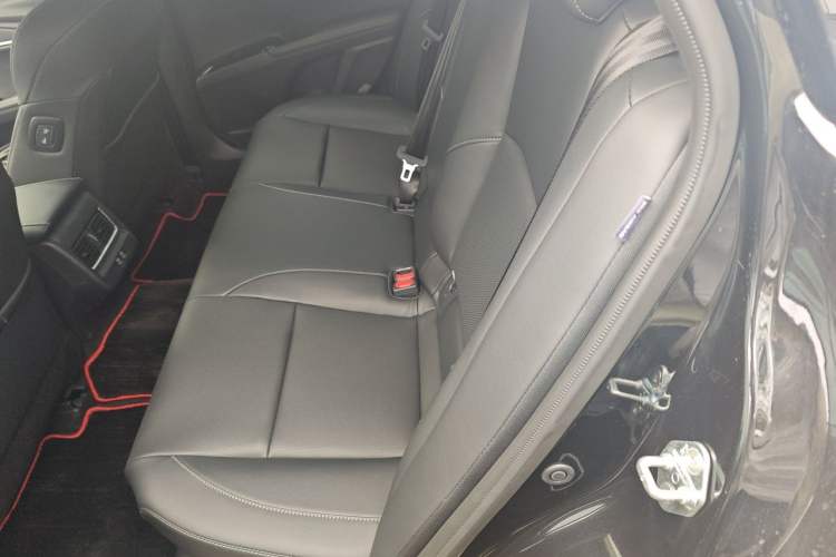 Used Toyota Camry 2026 Model Dual-Engine 2.0HSE Sport Lite Edition Left Rear Seat