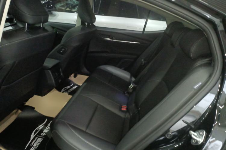 Used Toyota Camry 2026 Model Dual-Engine 2.0HSE Sport Lite Edition Left Rear Seat