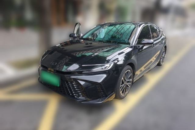 Used Toyota Camry 2026 Model Dual-Engine 2.0HSE Sport Lite Edition