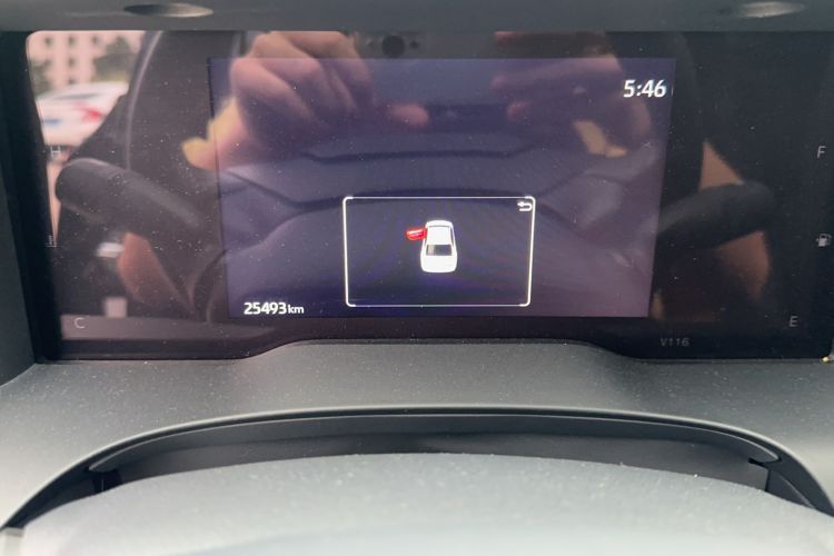 Used Toyota Camry 2026 Model Dual-Engine 2.0HSE Sport Lite Edition Odometer Close Up