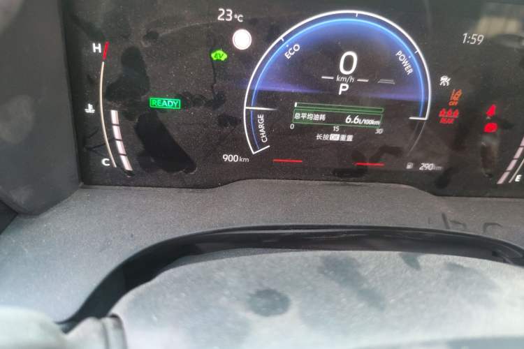 Used Toyota Camry 2026 Model Dual-Engine 2.0HGVP Luxury Edition Odometer Close Up