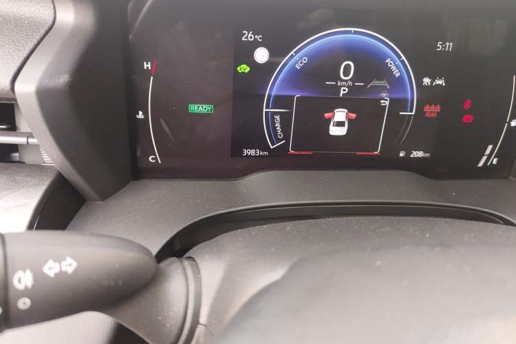Used Toyota Camry 2026 Model Dual-Engine 2.0HGVP Luxury Edition Odometer Close Up