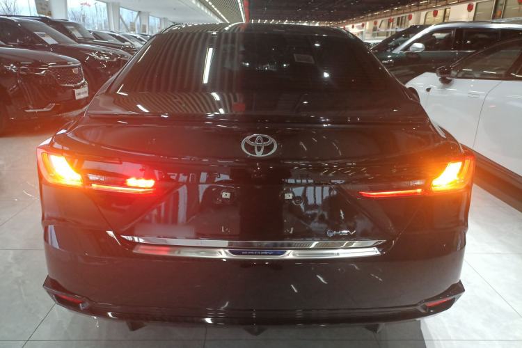 Used Toyota Camry 2026 Model Dual-Engine 2.0HSE Sport Lite Edition Rear