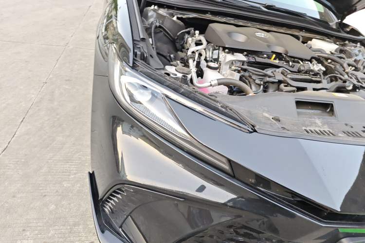 Used Toyota Camry 2026 Model Dual-Engine 2.0HSE Sport Lite Edition Right Front Headlight