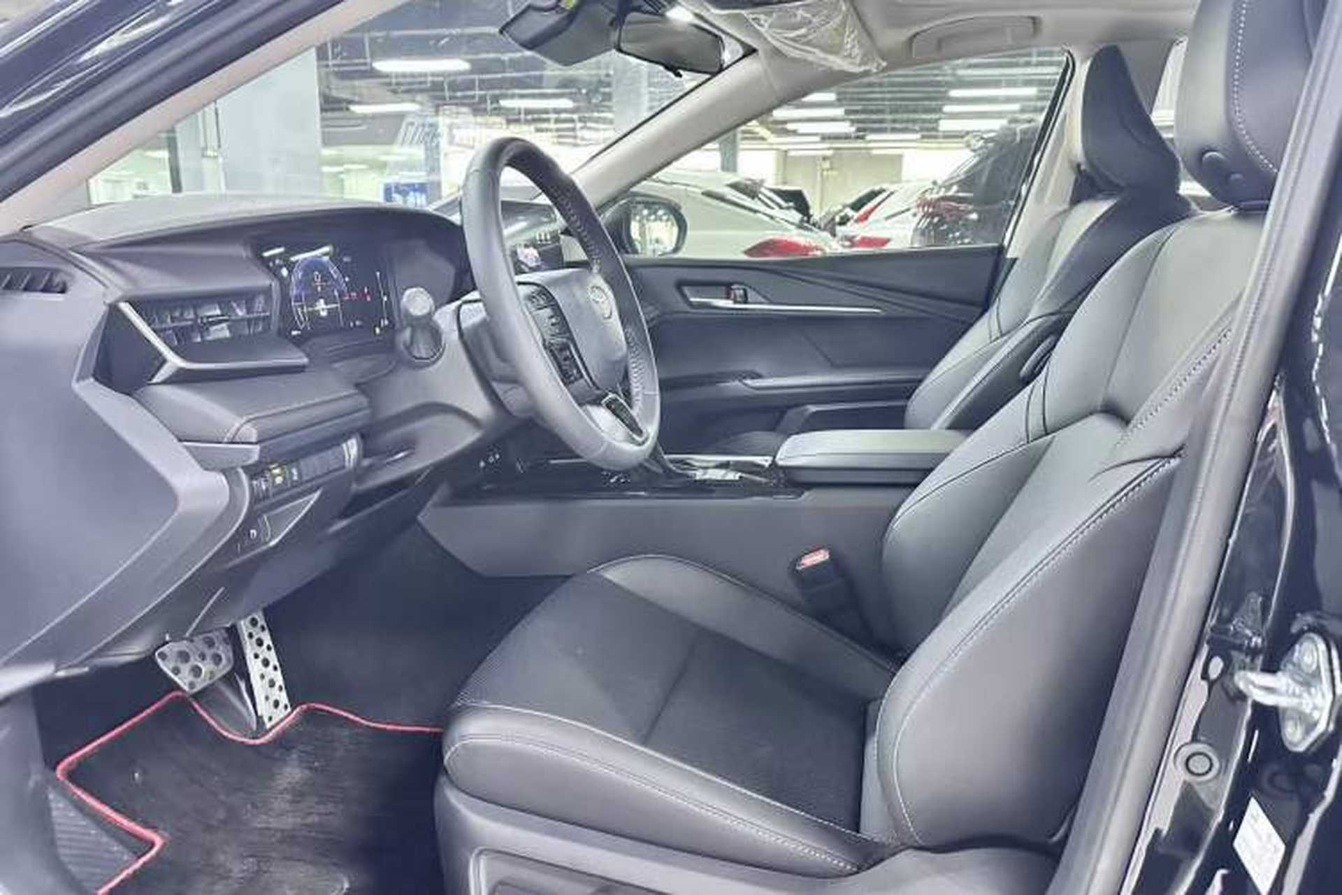 Used Toyota Camry 2026 Model Dual-Engine 2.0HSE Sport Lite Edition Right Front Seat