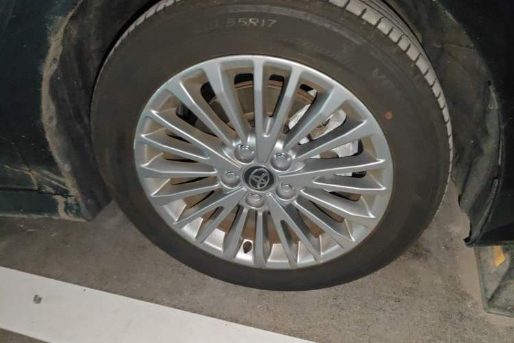 Used Toyota Camry 2026 Model 2.0GVP Luxury Edition Right Front Wheel Hub