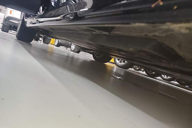 Used Toyota Camry 2026 Model 2.0GVP Luxury Edition Right Side Sill
