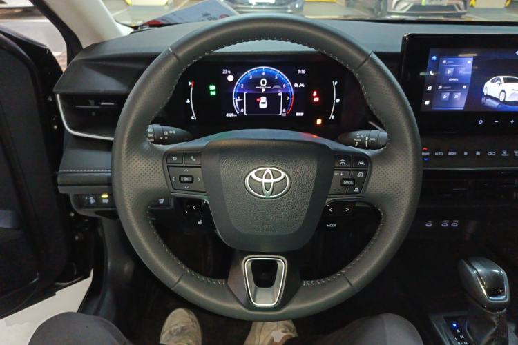 Used Toyota Camry 2026 Model 2.0GVP Luxury Edition Steering Wheel