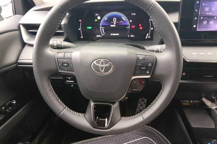 Used Toyota Camry 2026 Model Dual-Engine 2.0HSE Sport Lite Edition Steering Wheel