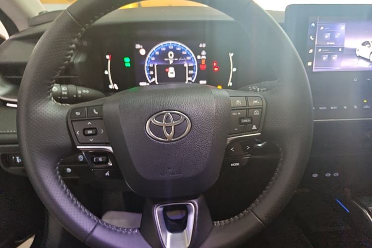 Used Toyota Camry 2026 Model 2.0GVP Luxury Edition Steering Wheel