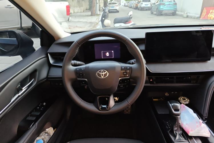 Used Toyota Camry 2026 Model Dual-Engine 2.0HSE Sport Lite Edition Steering Wheel
