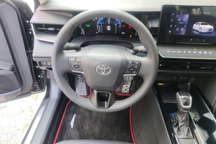 Used Toyota Camry 2026 Model Dual-Engine 2.0HSE Sport Lite Edition Steering Wheel