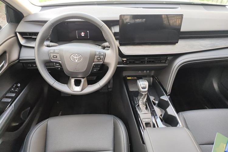 Used Toyota Camry 2026 Model Dual-Engine 2.0HGVP Luxury Edition Steering Wheel