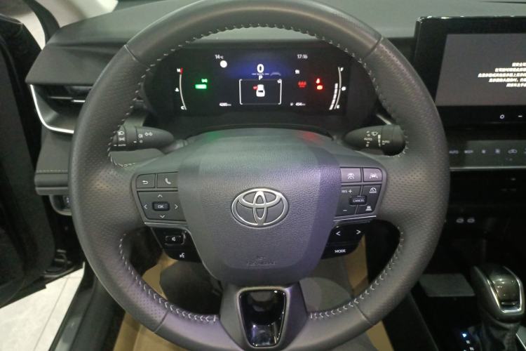 Used Toyota Camry 2026 Model Dual-Engine 2.0HSE Sport Lite Edition Steering Wheel